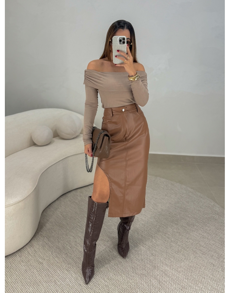 Saia Midi Fenda Couro Fake Café 