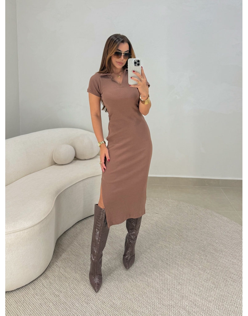 Vestido Canelado Gola Polo Marrom