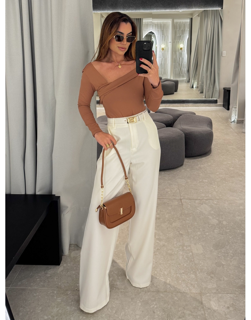 Calça Pantalona Beatriz Off