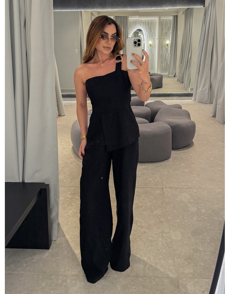 Macacão Fivela Cibele Preto