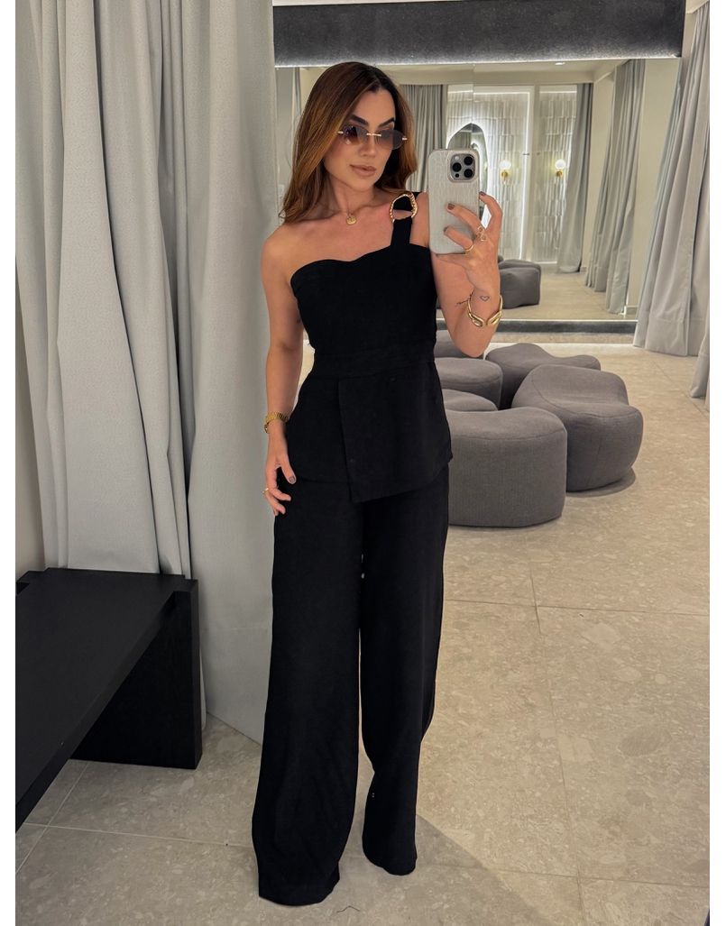 Macacão Fivela Cibele Preto