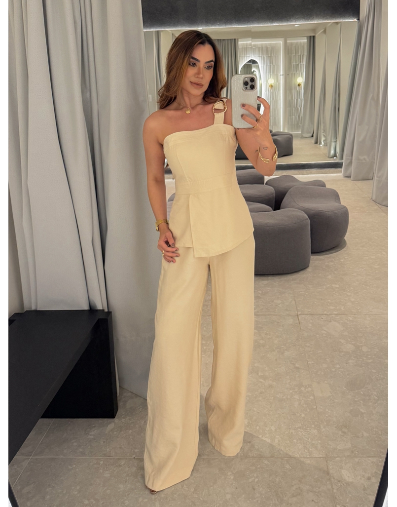 Macacão Fivela Cibele Areia