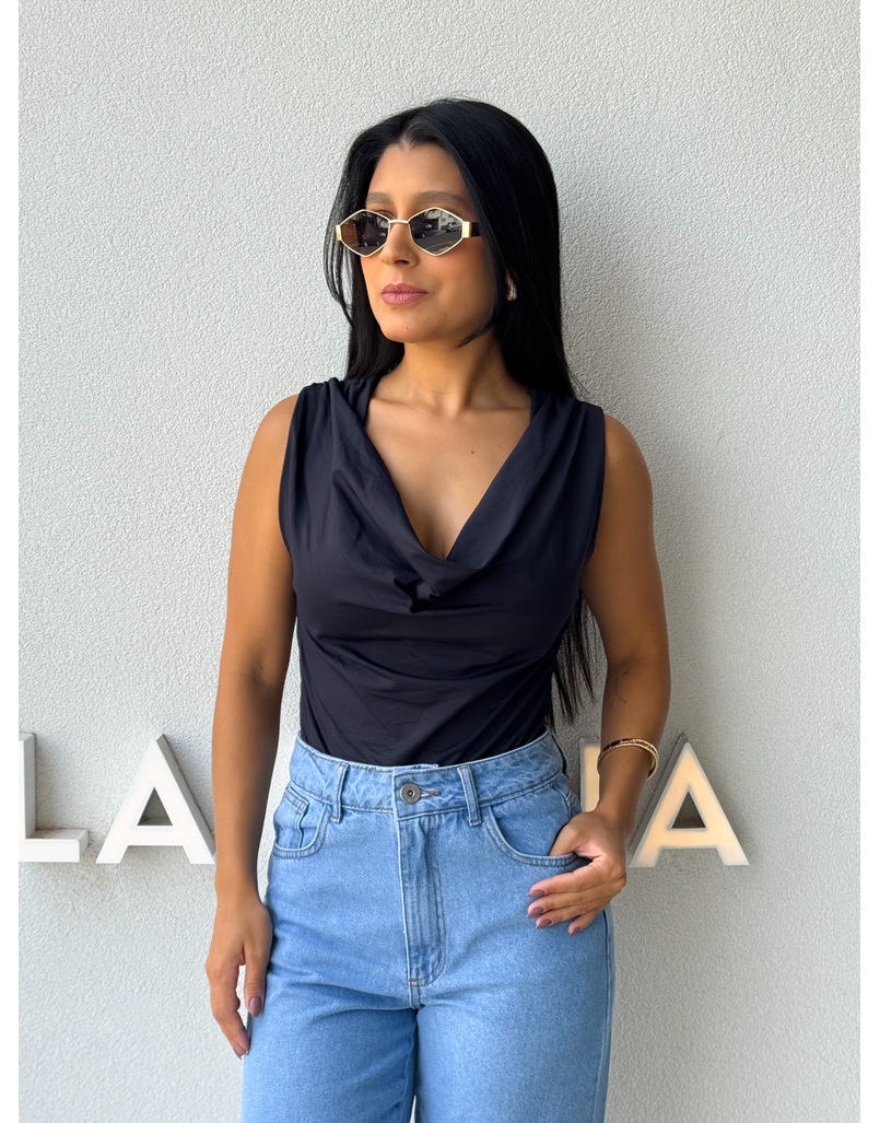 Body Decote Gaia Preto