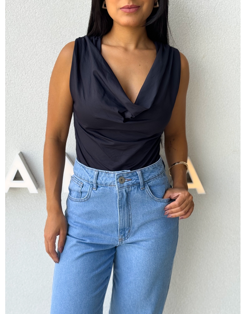 Body Decote Gaia Preto