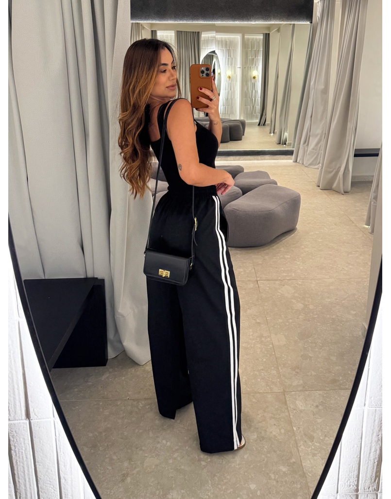 Blusa Gola Quadrada Marisa Preta