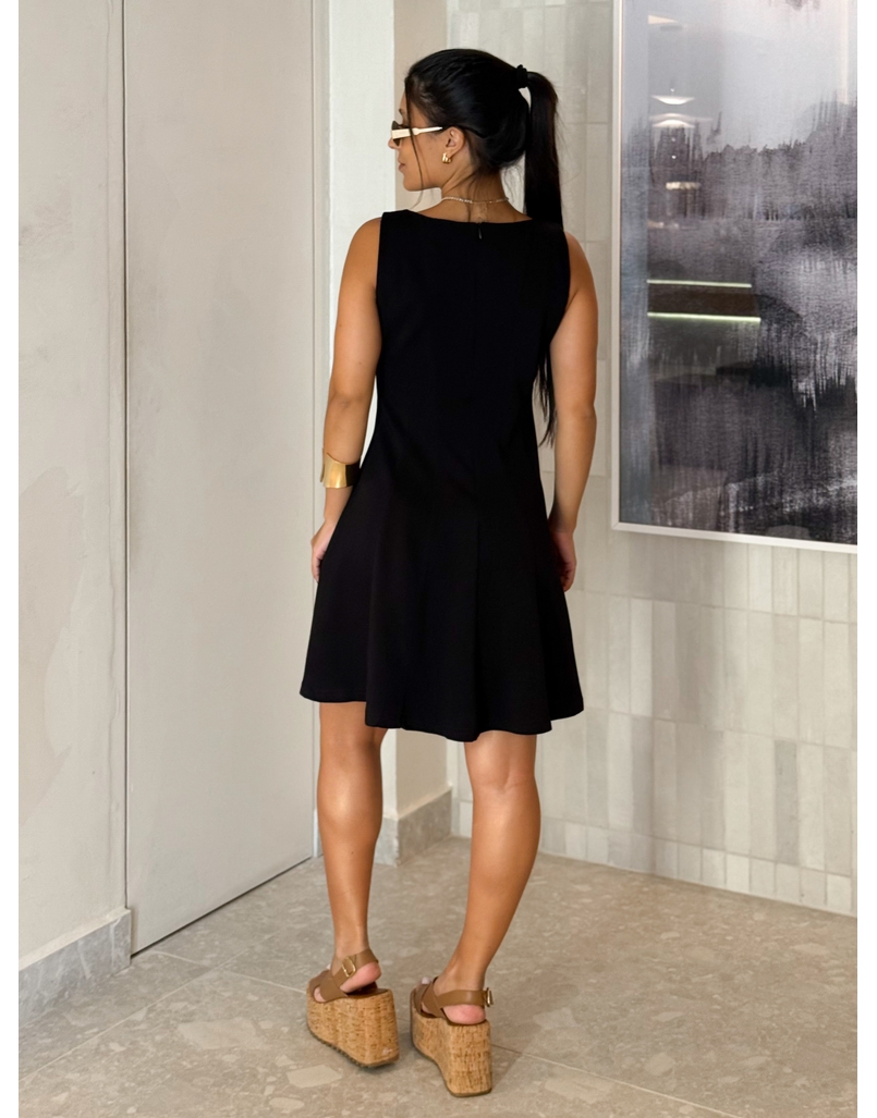 Vestido Regata Evasê Laila Preto