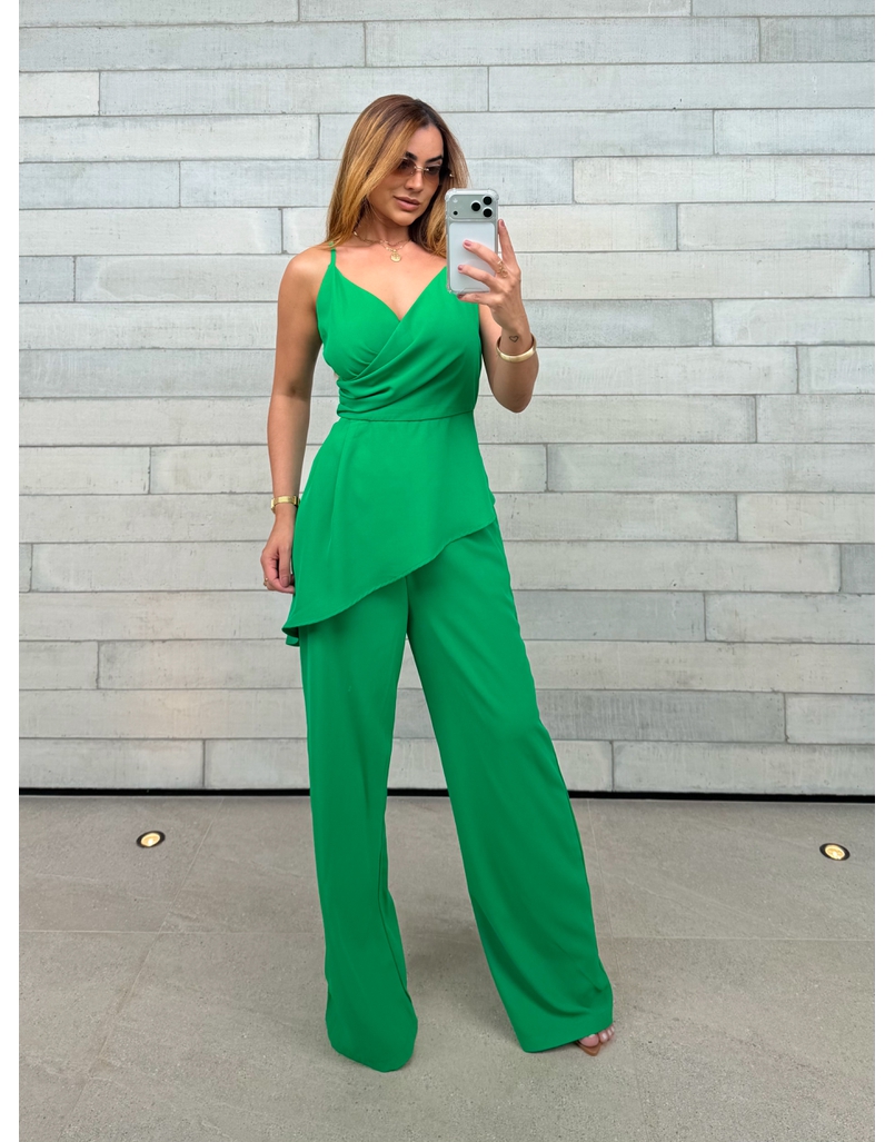 Conjunto Assimétrico Maria Verde