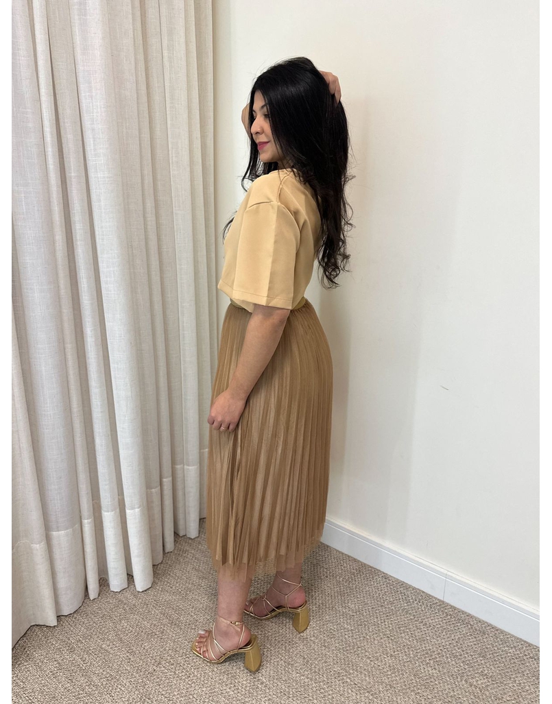 Saia Midi Tule Plissada Marrom