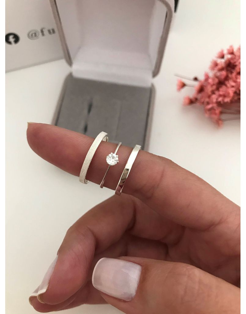 Par De Alianças Bahamas 2 mm Diamantada Prata 925- Brinde Exclusivo Solitário 