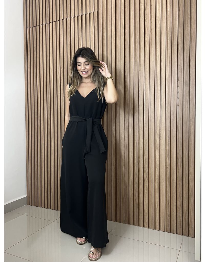 Macacão Pantalona Alfaiataria Preto - IZABELA ROSA
