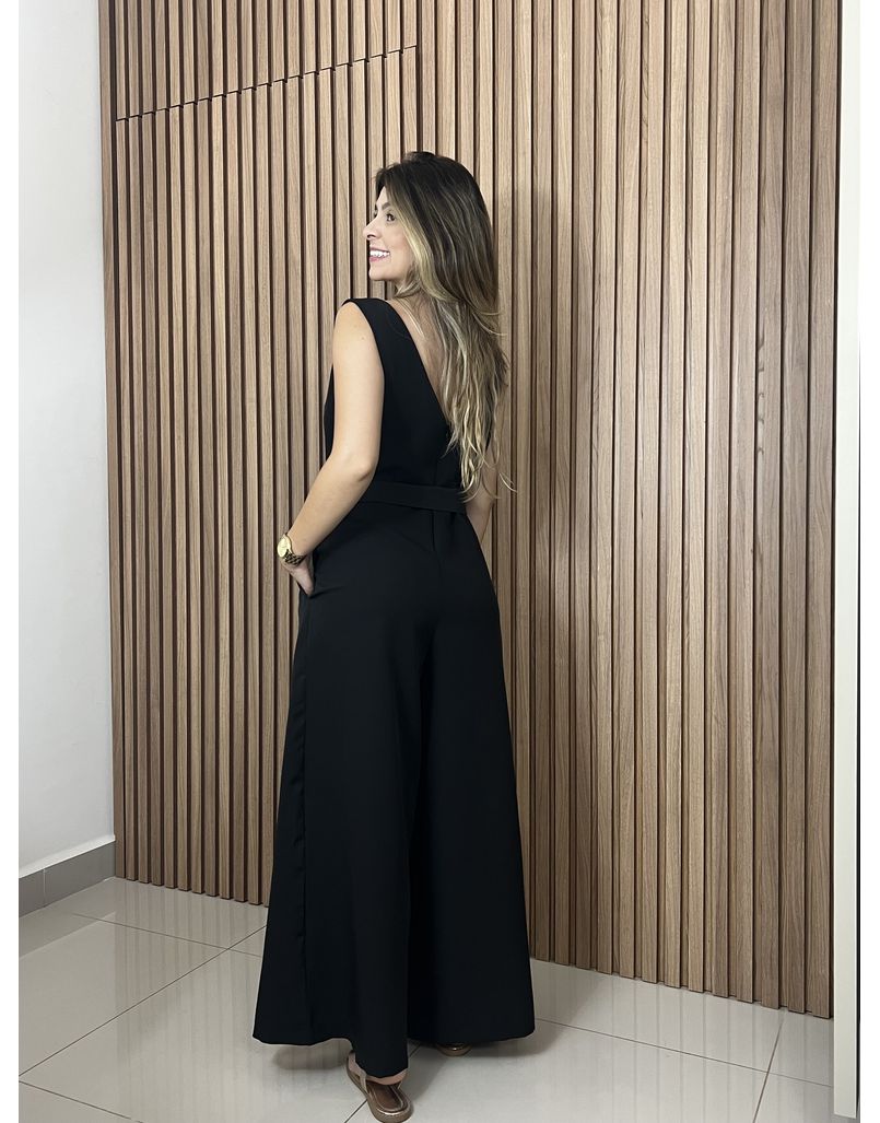 Macacão Pantalona Alfaiataria Preto