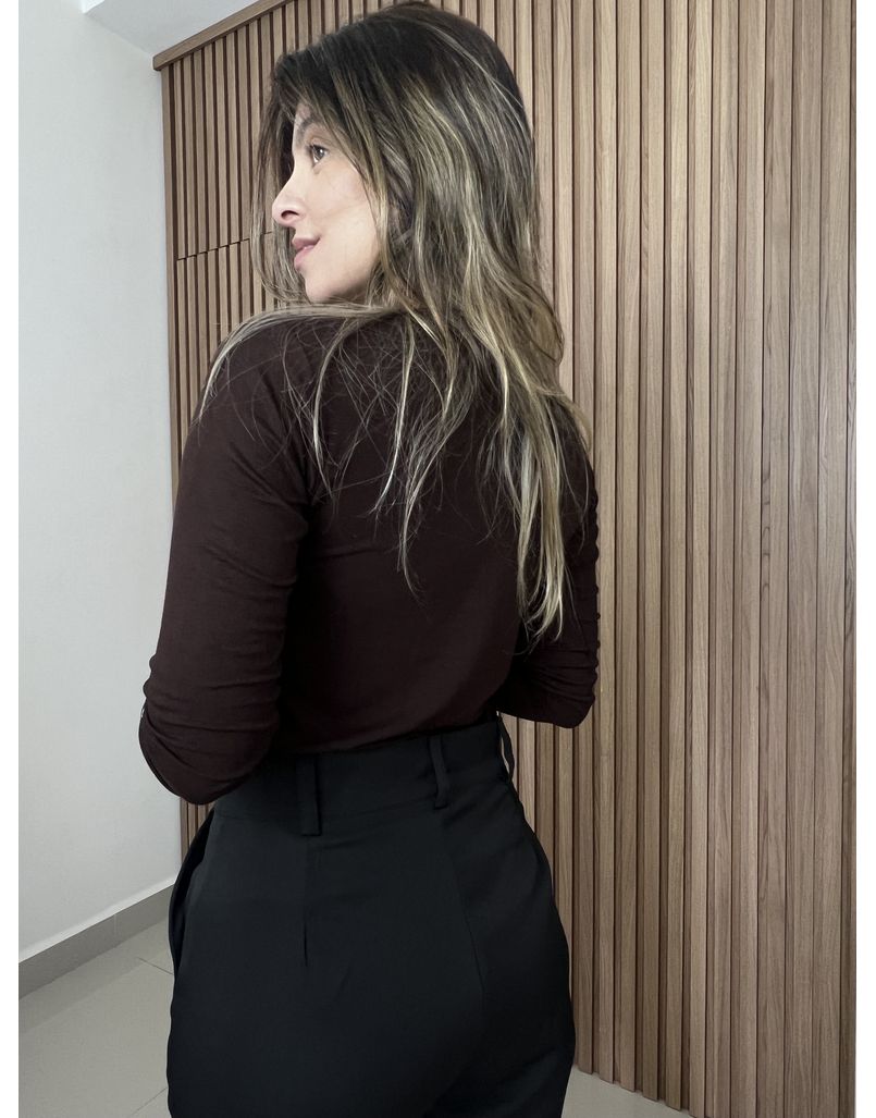 Blusa Basica Marrom