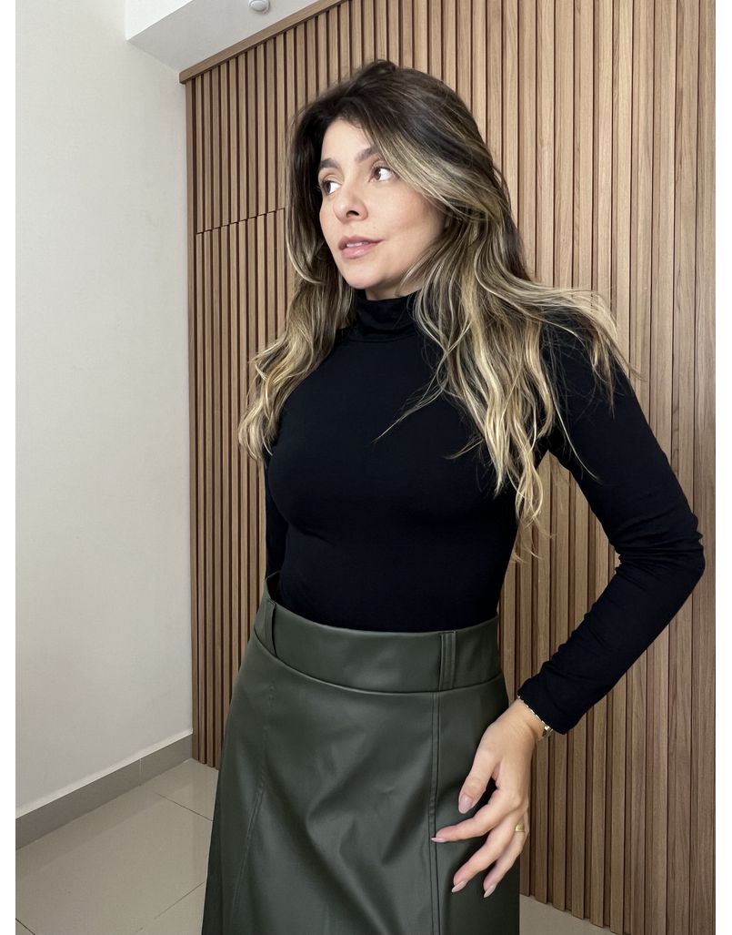 Blusa Basica Gola Alta Preta - IZABELA ROSA