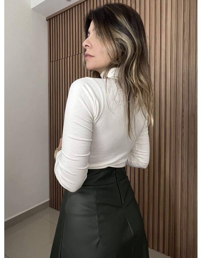 Blusa Basica Gola Alta Off