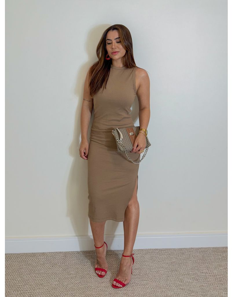 Vestido Canelado Kiara Avelã - Loja La Mina 