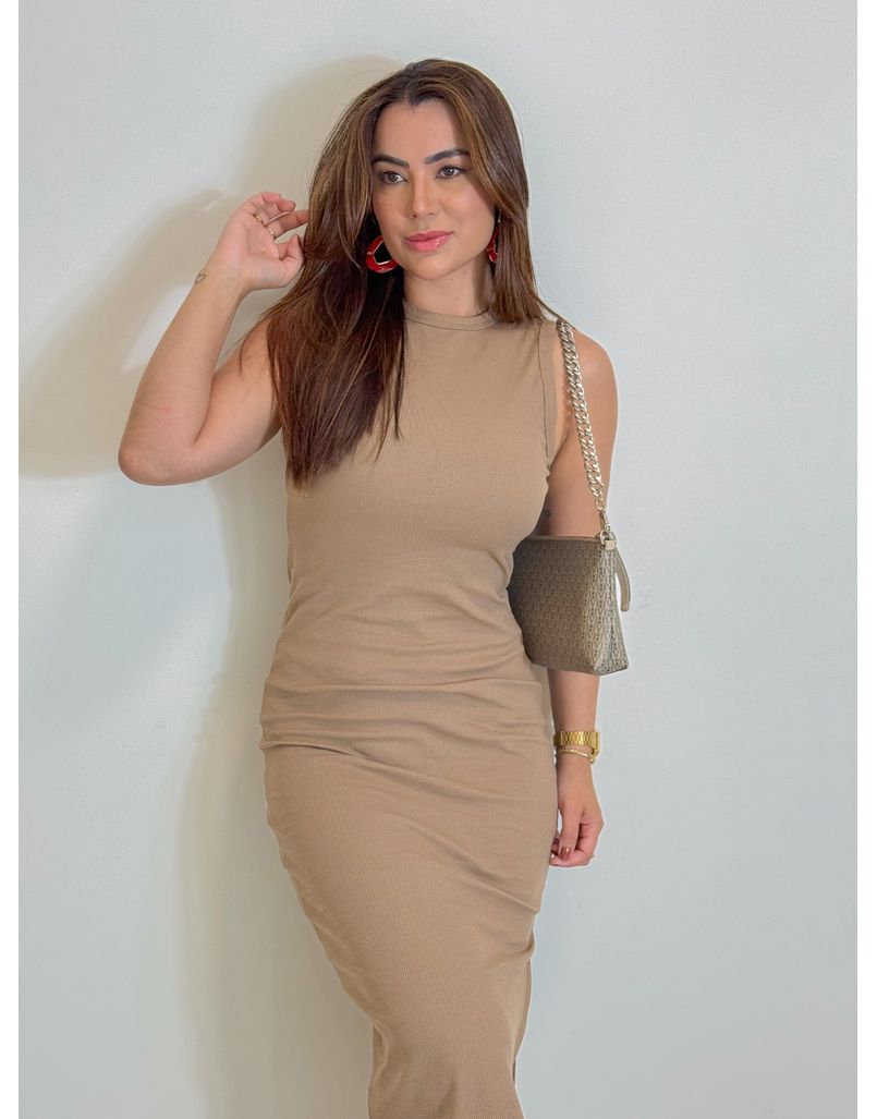 Vestido Canelado Kiara Avelã
