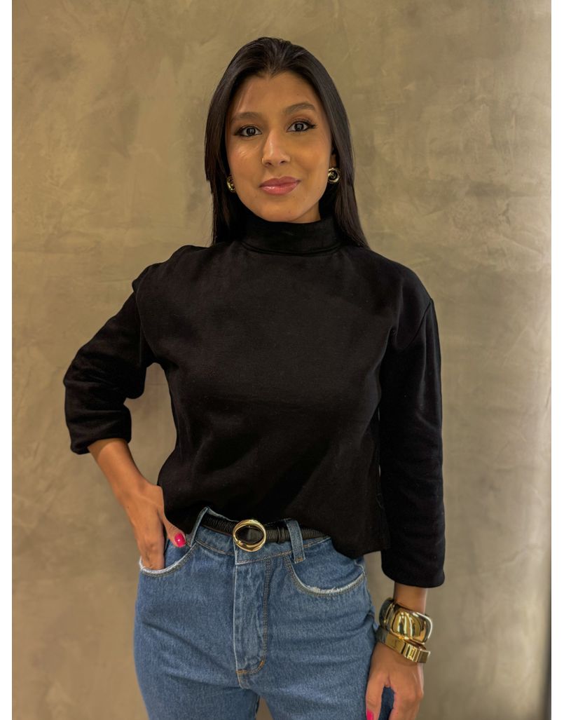 Blusa Canelada Gola Alta Preta