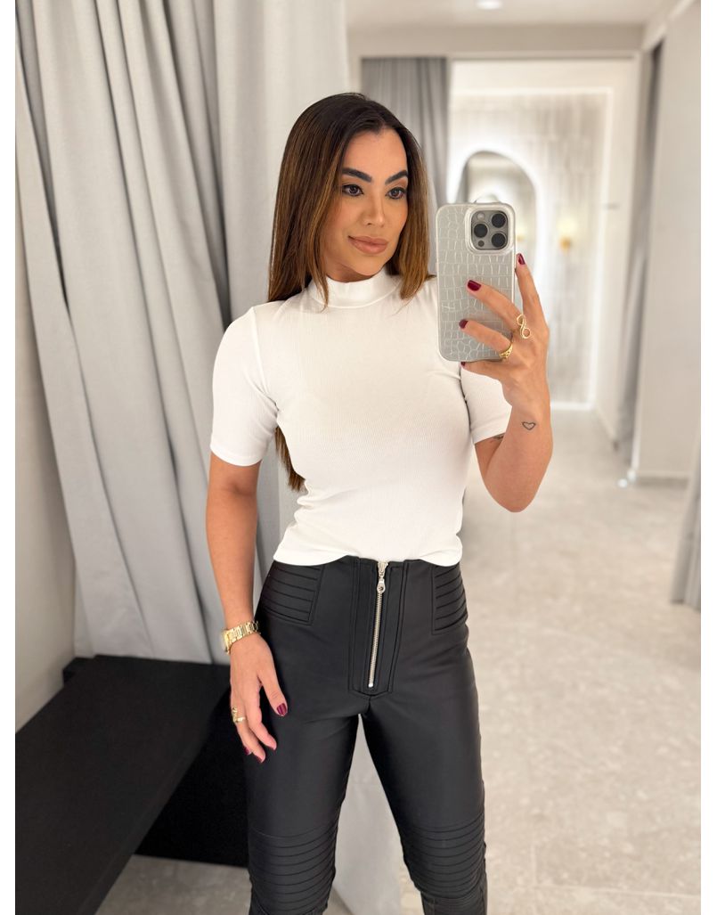 Blusa Manguinha Canelada Branca - Loja La Mina 