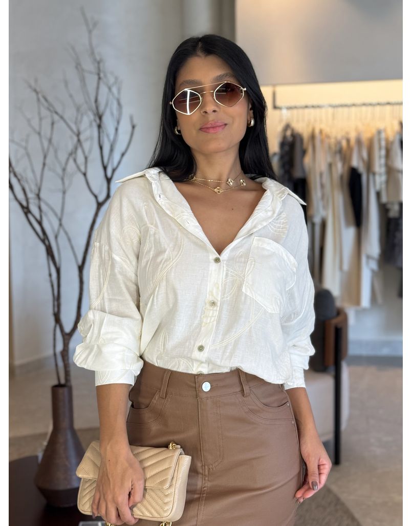 Camisa Viscolinho Bordada Off - Loja La Mina 