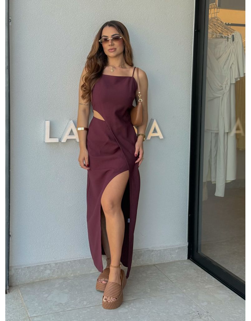 Vestido Midi Fenda Alexia Vinho - Loja La Mina 