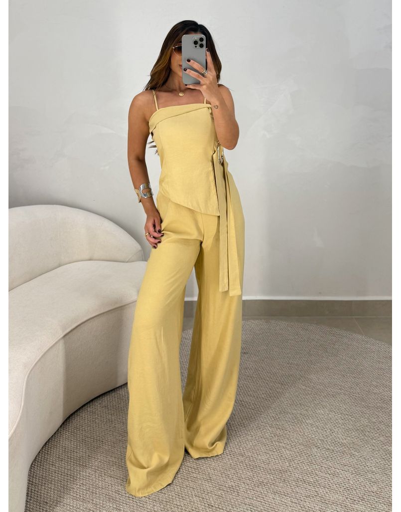 Macacão Fivela Monique Amarelo 