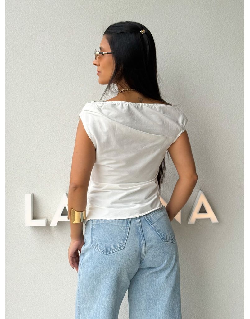 Blusa Assimétrica Lila Branca