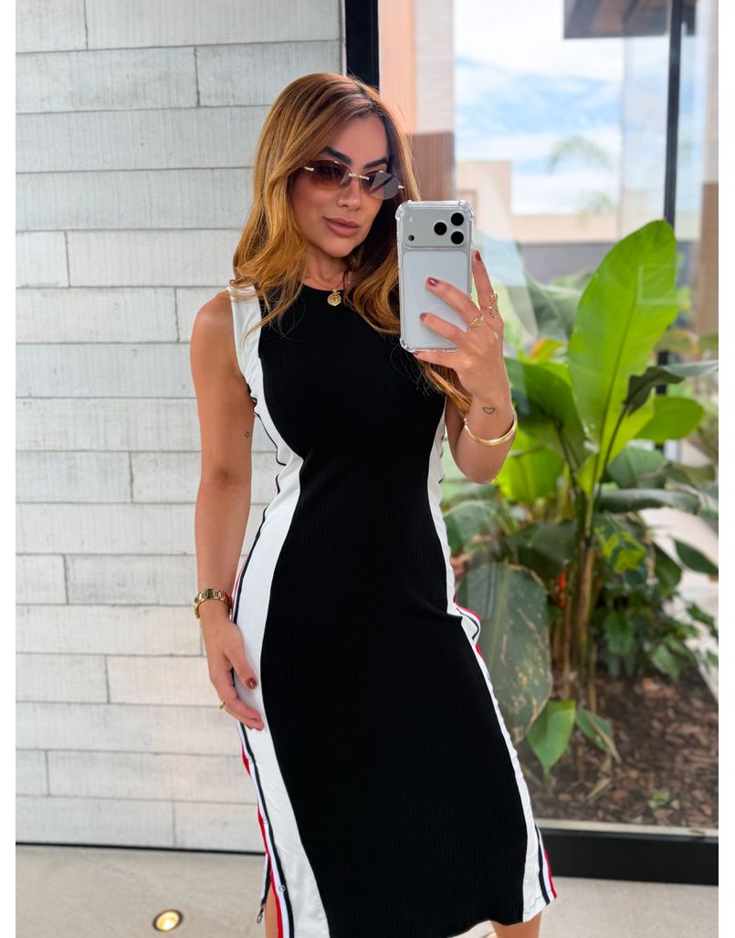 Vestido Canelado França Preto