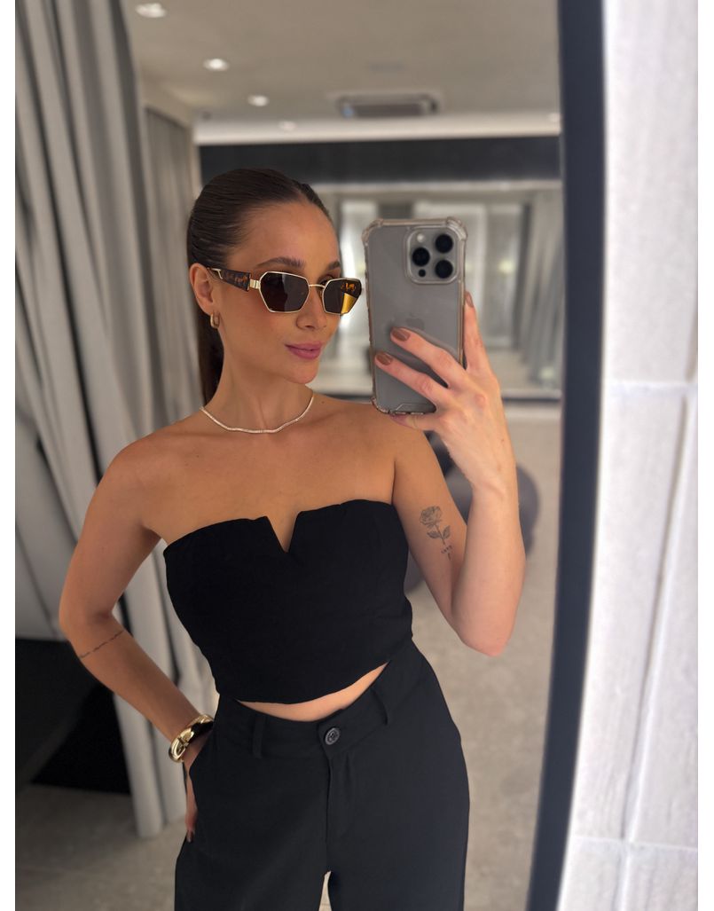 Blusa Decote Barbara Preta