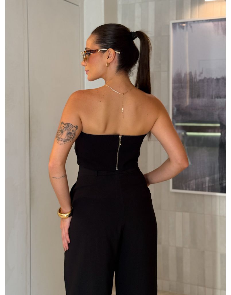 Blusa Decote Barbara Preta