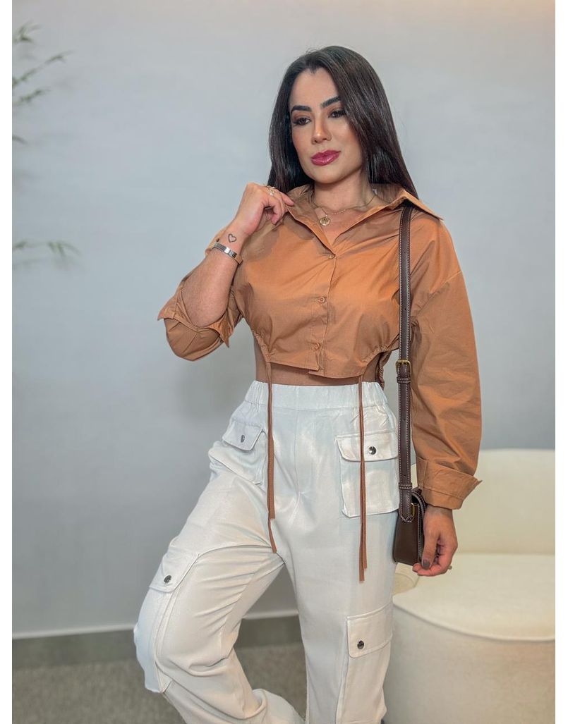 Camisa Cropped Tricoline Avelã