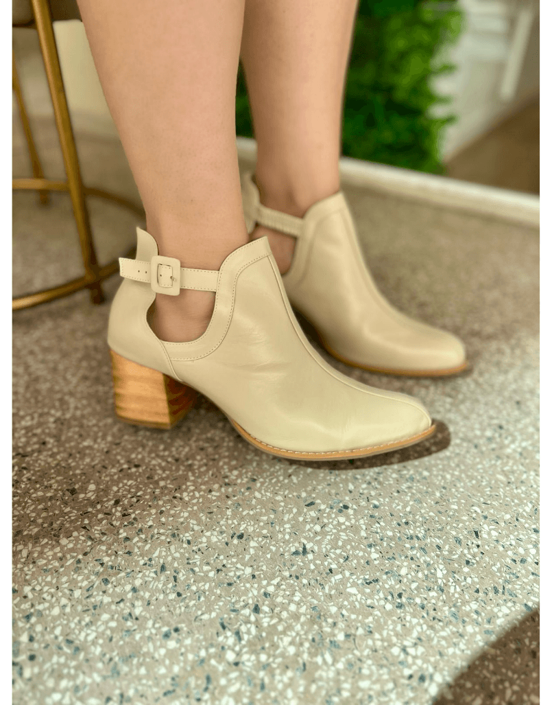 Bota Lina Off - Shine Shoes