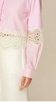Camisa Cropped com Guipir Rosa