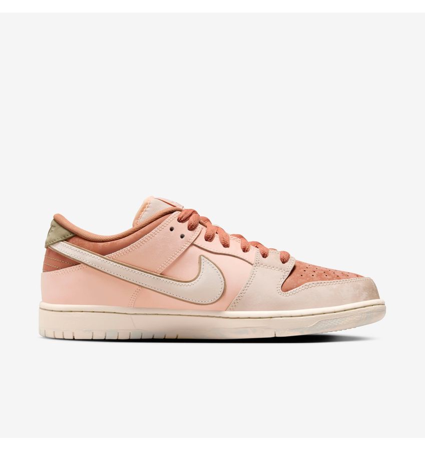 NIKE SB DUNK LOW PRO Crimson Tint and Amber Brown