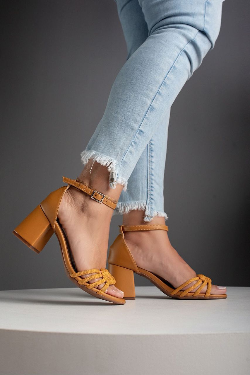 SANDÁLIA SALTO BLOCO CORDA TRANÇA 8CM_1877 - MOSTA... - CATALOGO DE MODELOS