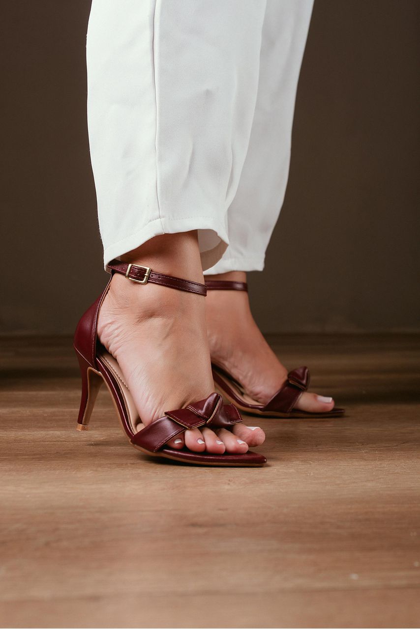 Sandália Bico Folha Laço 7 cm_ 234- Marsala - CATALOGO DE MODELOS