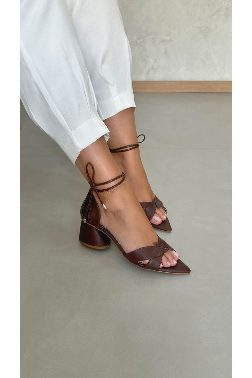 Sandália Bico Folha Salto Diagonal 6 cm_3196- Marr... - CATALOGO DE MODELOS