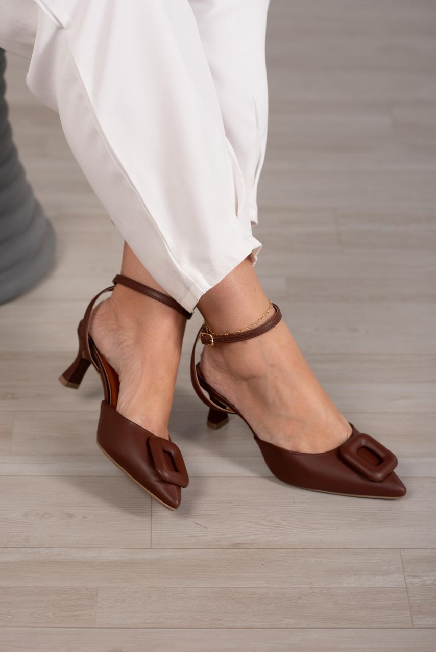 Scarpin Peça Frente 6 cm_3252- Marrom - CATALOGO DE MODELOS