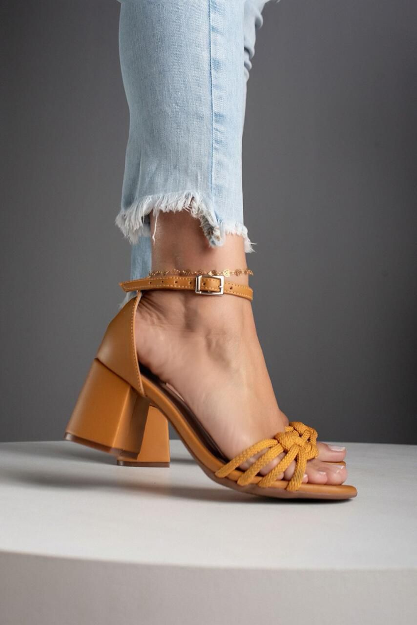 SANDÁLIA SALTO BLOCO CORDA TRANÇA 8CM_1877 - MOSTA... - CATALOGO DE MODELOS