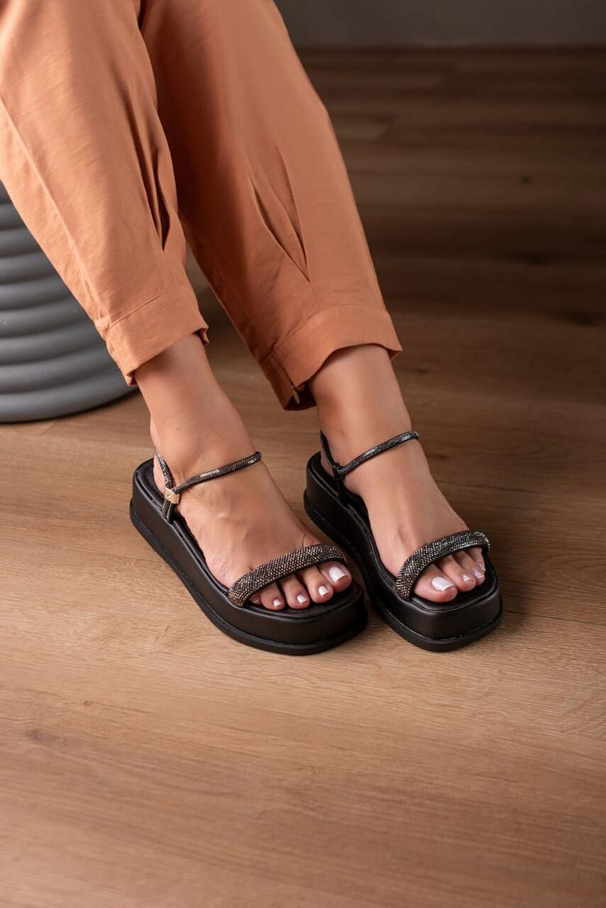 SANDÁLIA FLAT TIRAS GROSSA STRASS_2064 - PRETO - CATALOGO DE MODELOS