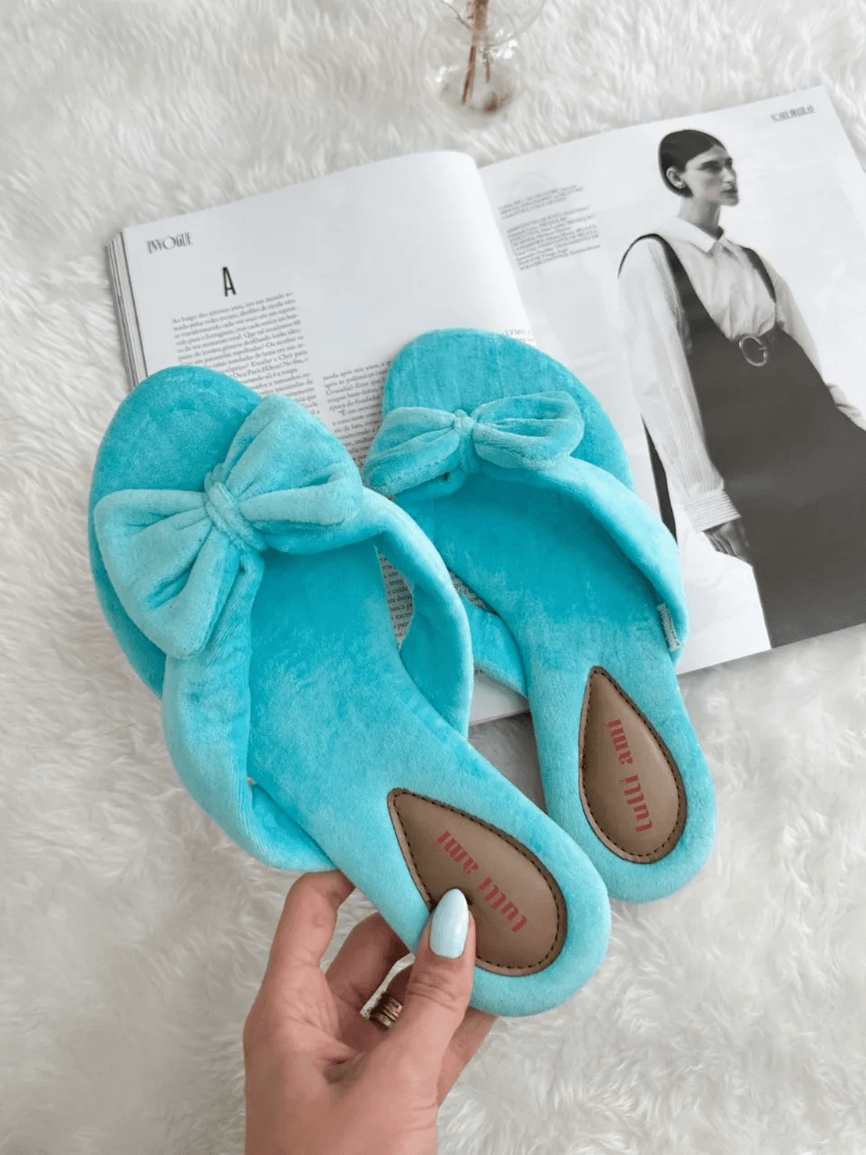 Chinelo Pantufa Plush Laços Azul - TUTTI AMI