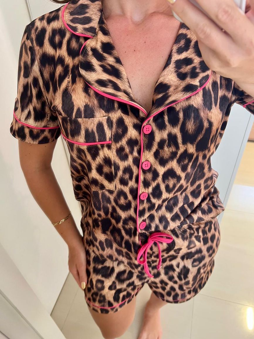 Pijama Feminino Americano Curto Agda Onça - TUTTI AMI - Loja Oficial