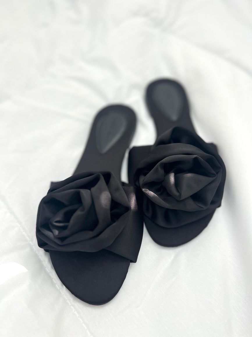 Chinelo Pantufa Flor Cetim Preto - TUTTI AMI - Loja Oficial