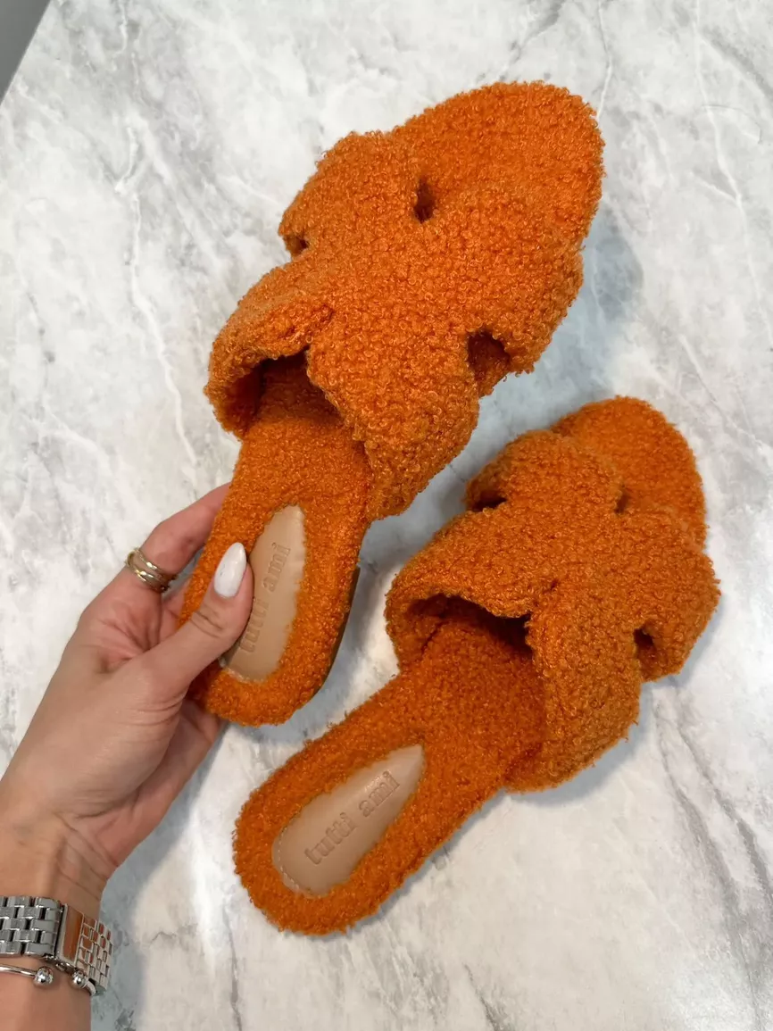 Chinelo Pantufa Sofih Laranja - TUTTI AMI - Loja Oficial