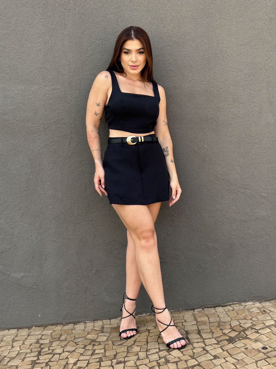 Conjunto Priscila em Alfaiataria Shorts Saia e Cropped PRETO
