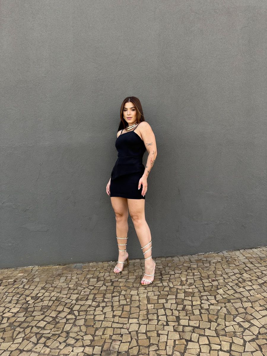Conjunto Drica Blusa e Shorts Saia em Alfaiataria PRETO