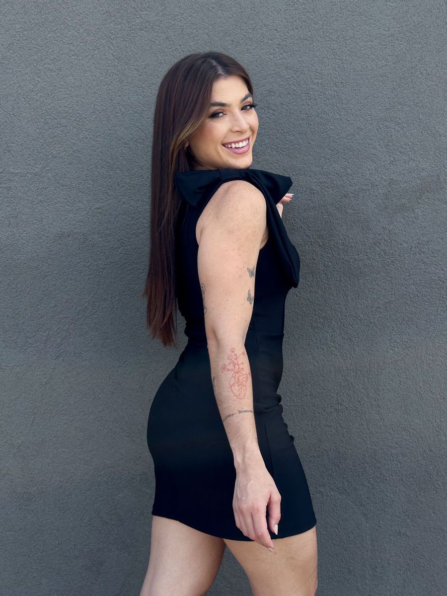 Vestido Curto Nula Manga em Poliamida PRETO
