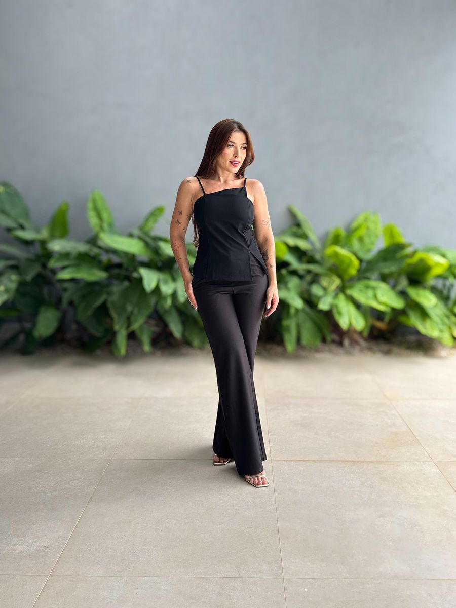 Calça Pantalona Taila em Alfaiataria PRETO