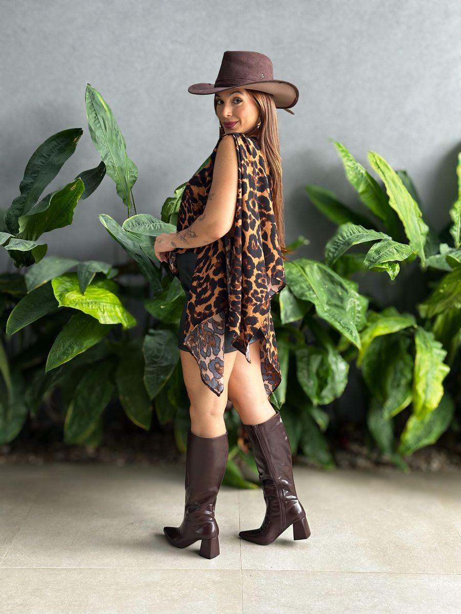 Blusa Capa Manga Longa ESTAMPADO ANIMAL PRINT