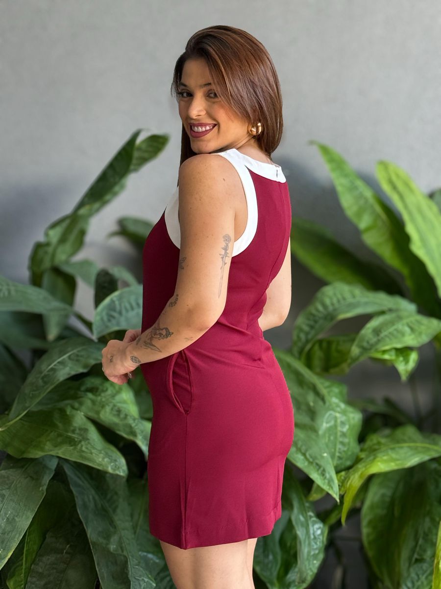 Vestido Curto Emilia em Alfaiataria VINHO COM BRANCO