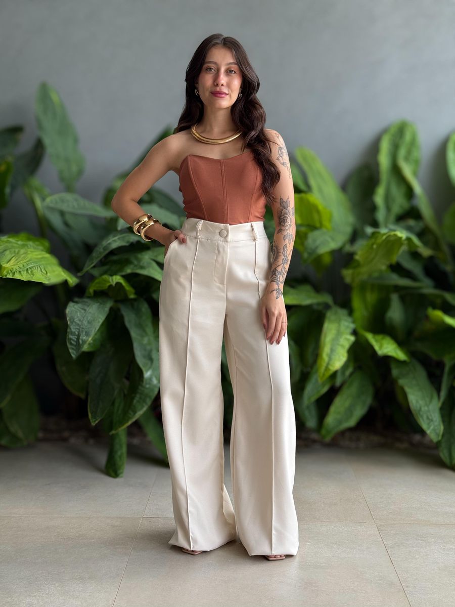Calça Pantalona Laila em Alfaiataria CREME